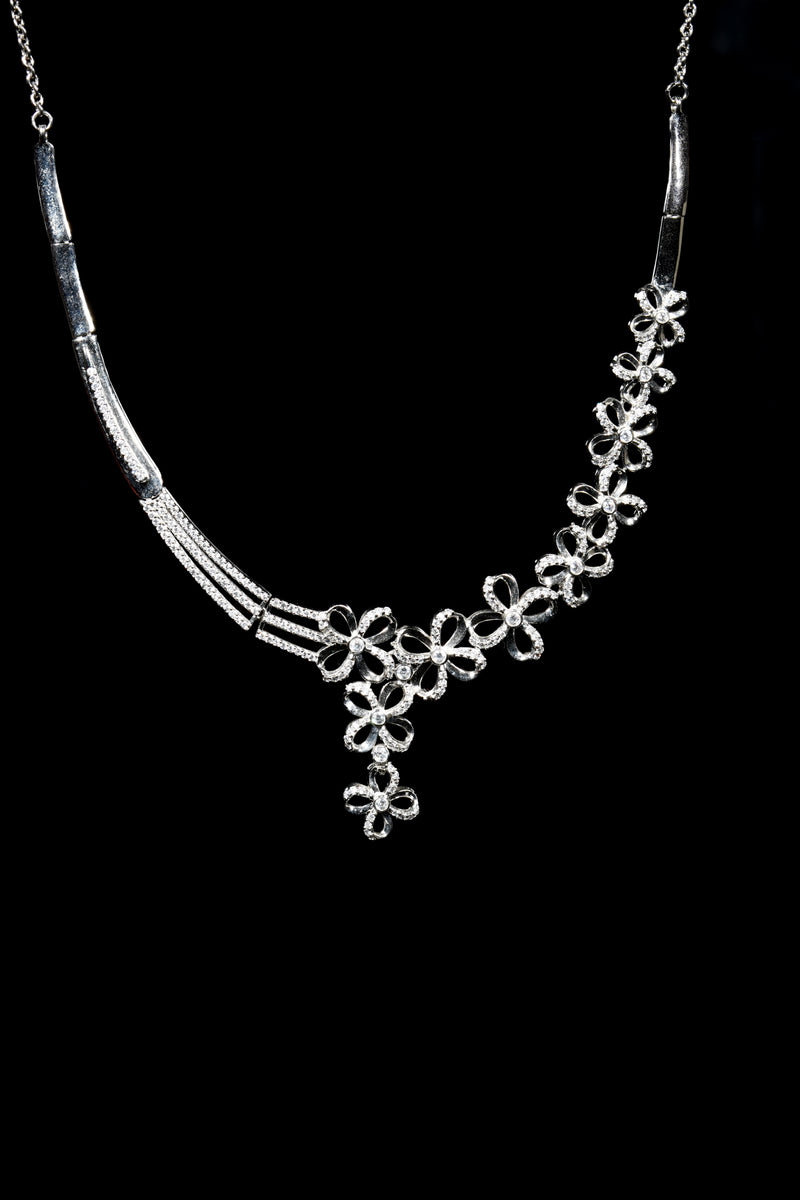 Floral Aura Silver Lace Necklace