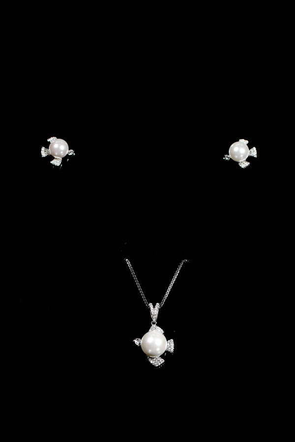 Avian Grace Pendant Set