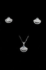 Shell Radiance Diamond Pendant Set