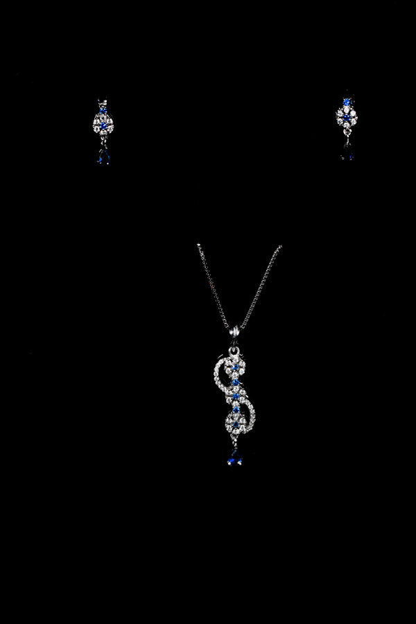 Twin Blossom Curve Pendant Set