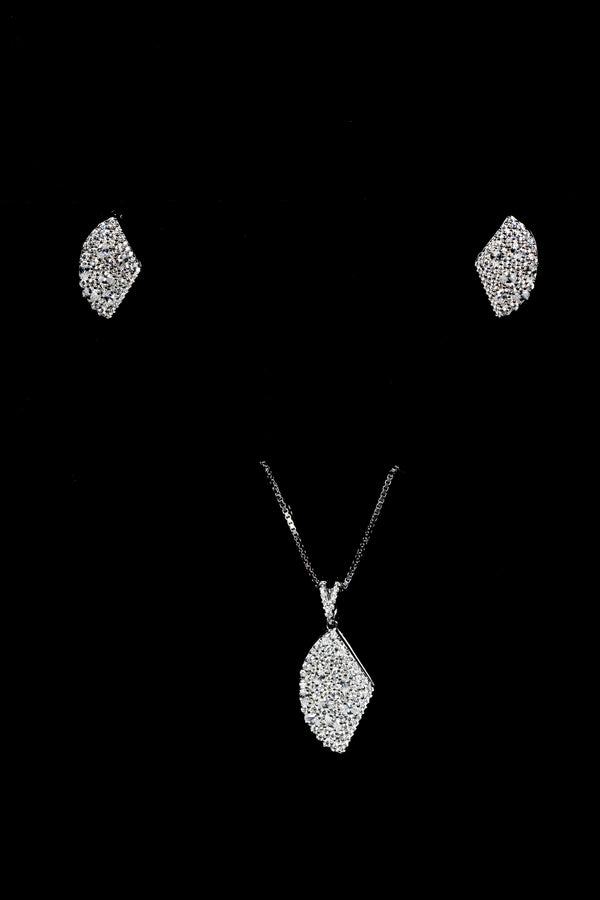 Radiant Harmony Curve Pendant Set