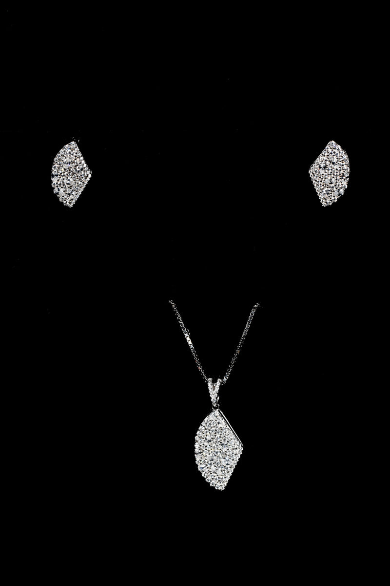 Radiant Harmony Curve Pendant Set