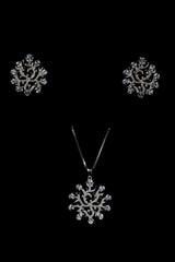 Celeste Glow Oval Diamond Pendant Set