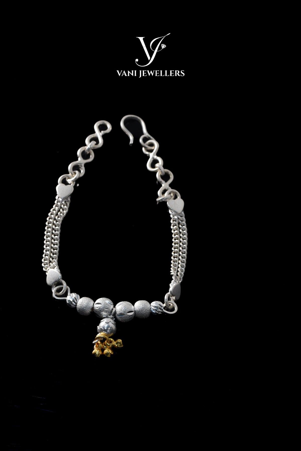 Leafy Heartbeat – Bracelet Rakhi in 92.5 Silver