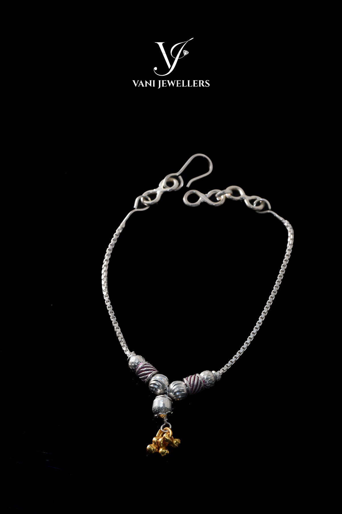 Royal Orbit – Bracelet Rakhi in 92.5 Silver