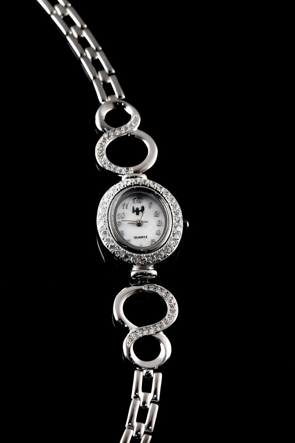 Timeless Oval Radiance Watch