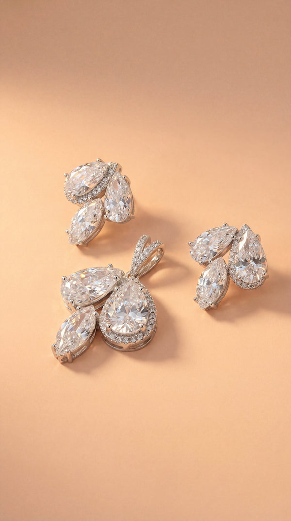 Trinity Radiance Pendant Set