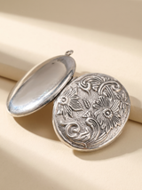 Éternelle Bloom Antique Locket Pendant