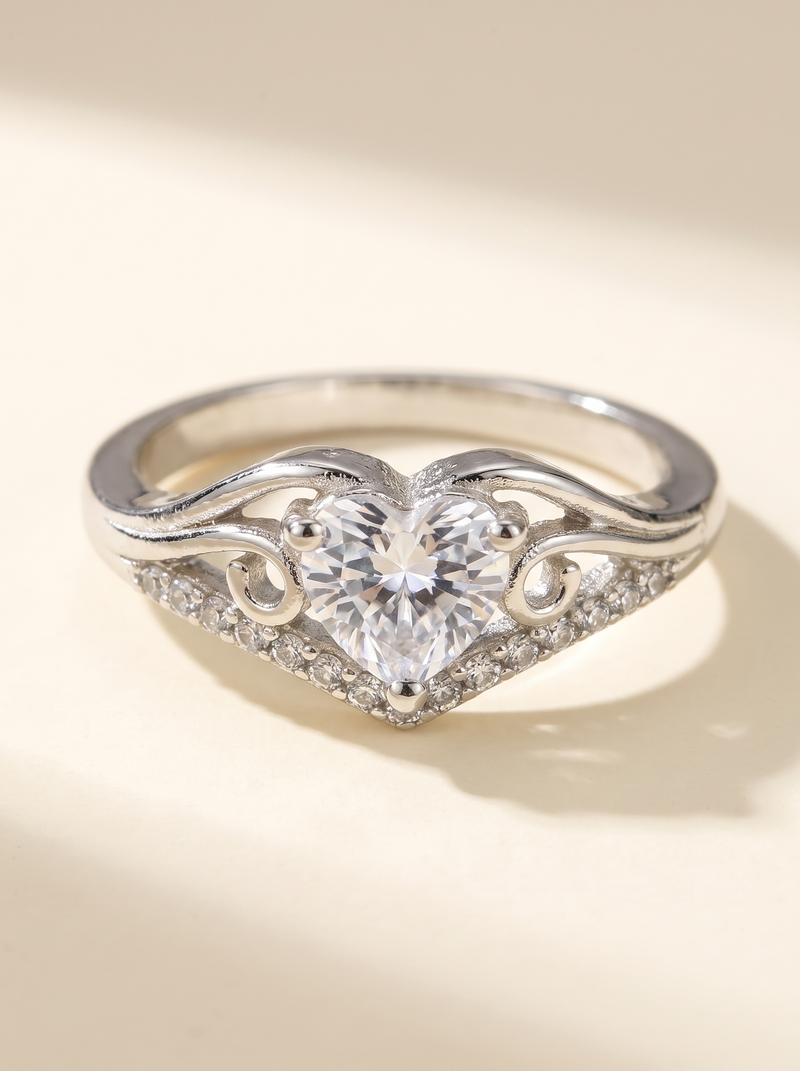 Amour Heartline Ring