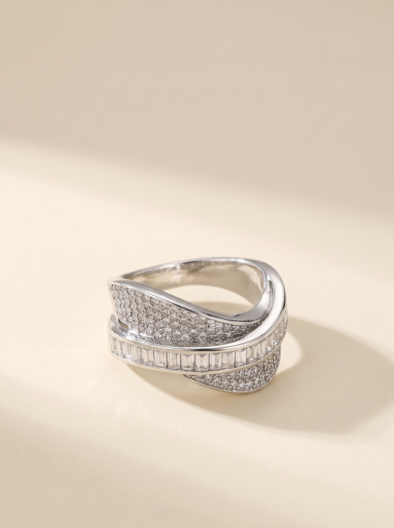 Éclat Royale Curve Ring