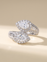 Pear Éclat Solitaire Ring